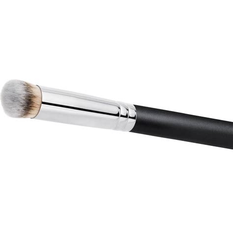 MAC Concealer Brush - 270S | Se her | NiceHair