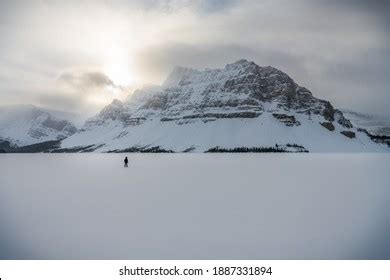 3,496 Bow lake winter Images, Stock Photos & Vectors | Shutterstock