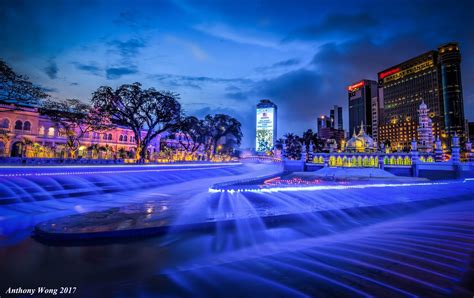 HDR PHOTOGRAPHY: Night View Of River Of Life at Kuala Lumpur