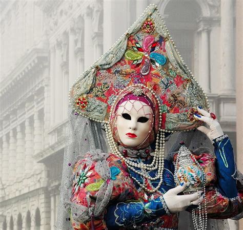 The Art of Venetian Masks for the Carnival of Venice | Craftsmanship ...