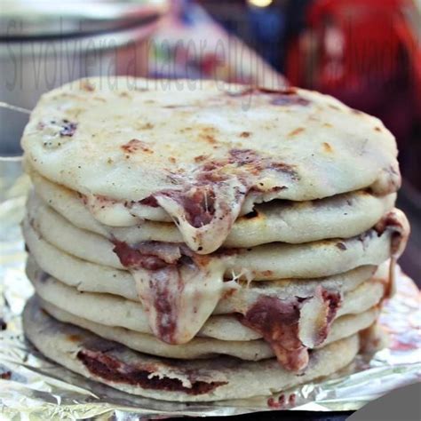 Pupusas de arroz | Salvadorian food, Food, Salvadoran food