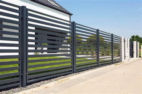 Modern Steel Fence Design - Design Talk