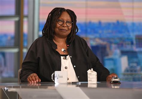 'The View': Whoopi Goldberg Reappears as Moderator After 2-Week Suspension