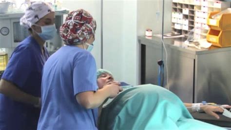 Spanish 64-year-old gives birth to healthy twins in Burgos - BBC News