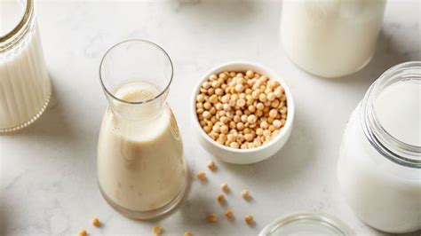 Soy Milk 101: Nutrition, Benefits, Risks, and More | Everyday Health