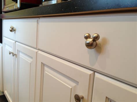 White Kitchen Cabinet Knob Ideas – Juameno.com