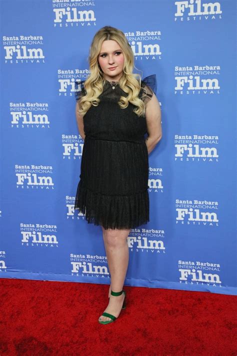 Abigail Breslin - "Miranda's Victim" Premiere at Santa Barbara IFF 02 ...