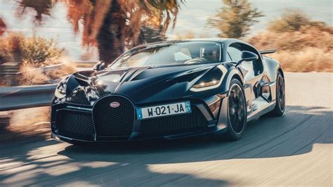 Bugatti Divo: Specs, Price, Features, Details, Video