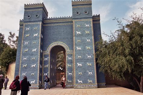 Ishtar Gate, reconstruction - Livius