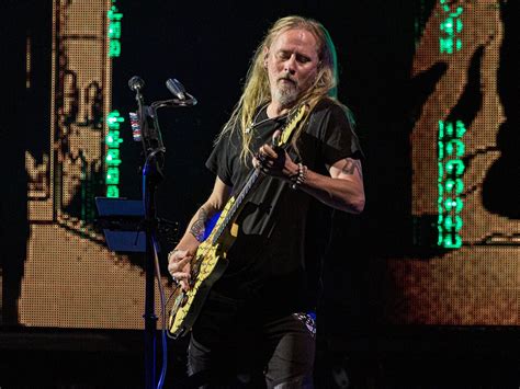 Alice In Chains’ Jerry Cantrell announces first solo LP in 18 years ...