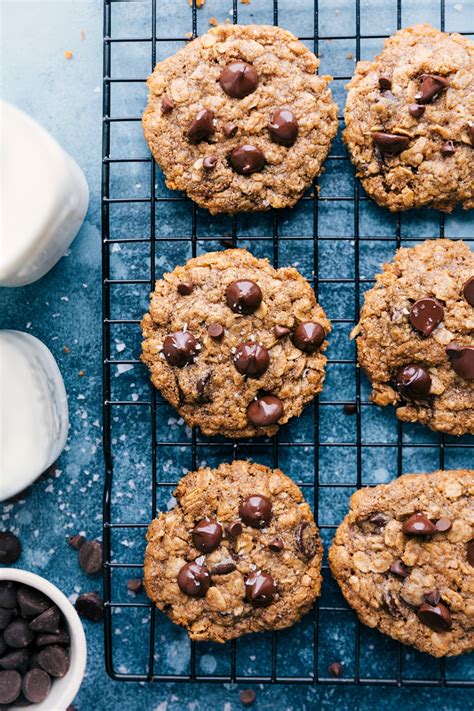 Healthy Oatmeal Chocolate Chip Cookies | Chelsea's Messy Apron