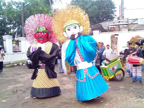 The Betawi - A Look at the History, Culture and Cuisine – Indonesia Expat