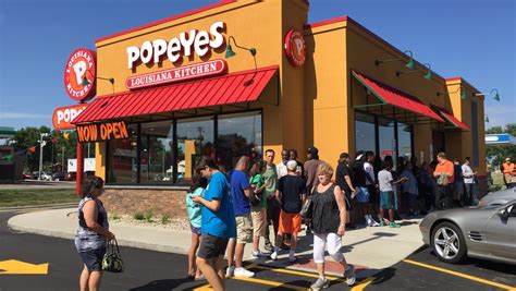 Popeyes prepares 'thousands of pounds of chicken' for grand opening