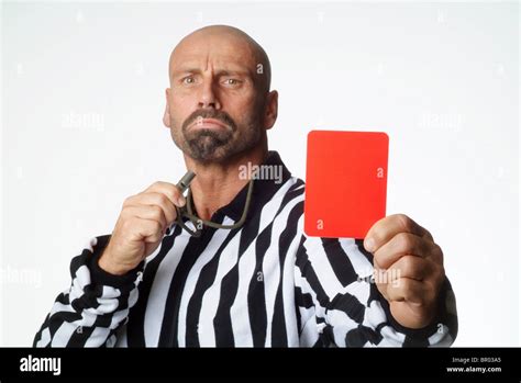 Soccer referee showing red card hi-res stock photography and images - Alamy