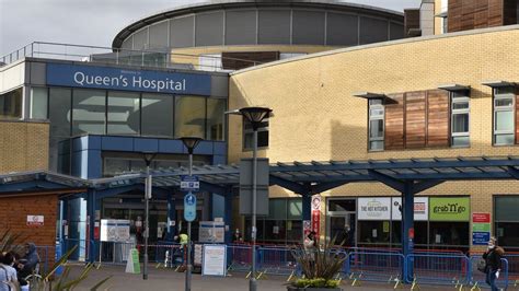 Covid: Two London hospitals could lose 1,000 staff over compulsory jabs ...