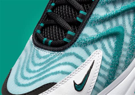 Bright Spruce Accents The Nike Air Max TW For Summer 2023 - Sneaker News