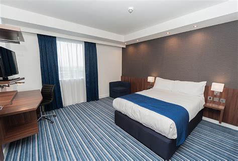 Holiday Inn Express Aberdeen Airport | Close and Convenient