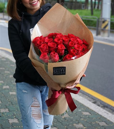 Red Rose Bouquet | Flower, Chocolate, snacks and gift delivery in Seoul ...