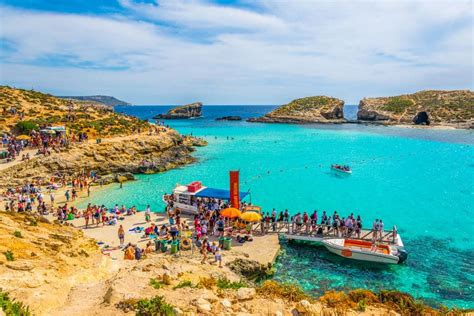 Blue Lagoon in Comino Island - Malta Travel Guide, Travel Guide Malta Gozo