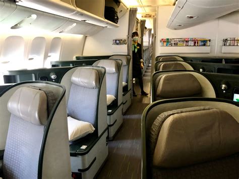 Review: EVA Air Boeing 777 Royal Laurel Business Class | Upon Boarding