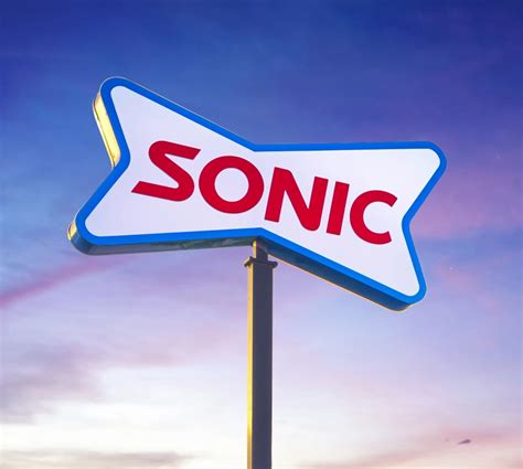 Sonic Drive-In – Brand Identity & Restaurant Design | ChangeUp | Sonic ...