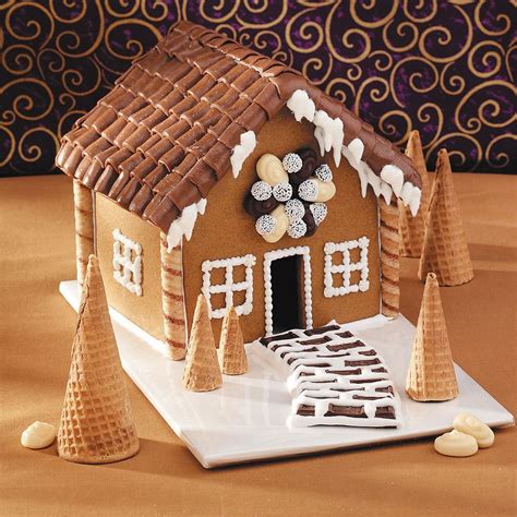 Mini Gingerbread House Recipe | Taste of Home