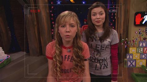 Watch iCarly (2007) Season 1 Episode 21: iCarly - iMight Switch Schools ...