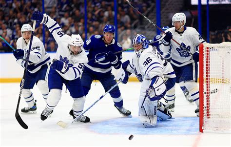 Maple Leafs stick to business in Game 3 win over Lightning | Toronto Sun