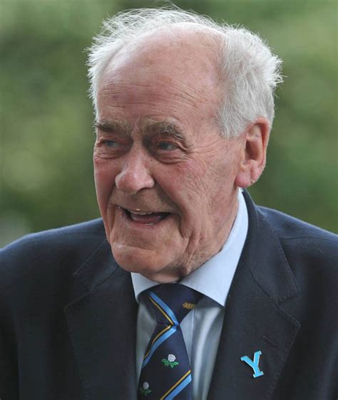 England and Yorkshire cricket legend Brian Close dies aged 84 | UK ...