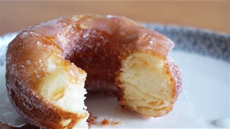 Cronut= Croissant Donuts : Book Recipes