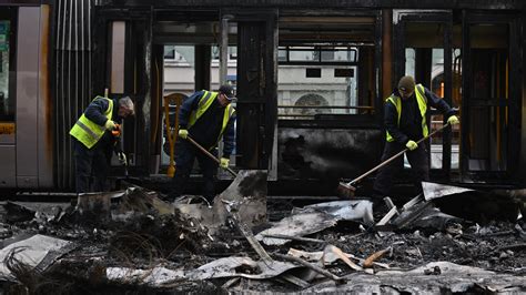 Major O'Connell Street update as pictures show huge Dublin city riots ...