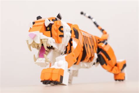 LEGO Creator 3-in-1 31129 Majestic Tiger review and gallery