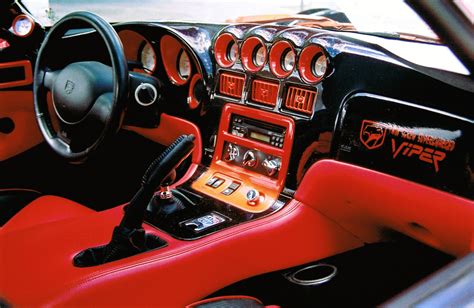 Dodge Viper Interior : Autos