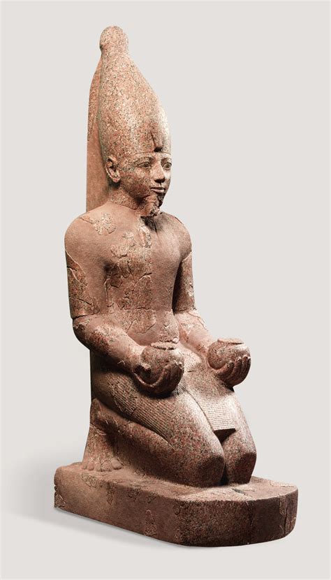 Large Kneeling Statue of Hatshepsut | New Kingdom | The Metropolitan ...