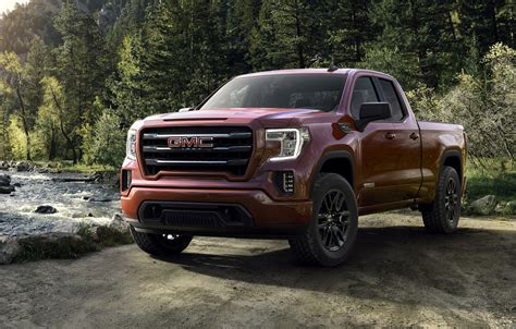 2019 GMC Sierra 1500 Elevation lifts style of full-size pickup