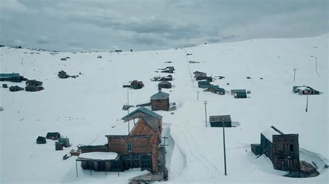 ネタこもりブログ : ゴールドラッシュで栄えていた街「ボディ」が雪に埋まる姿