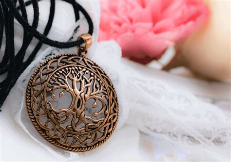 How Much Do You Know About Bronze Jewelry? Read Our Guide