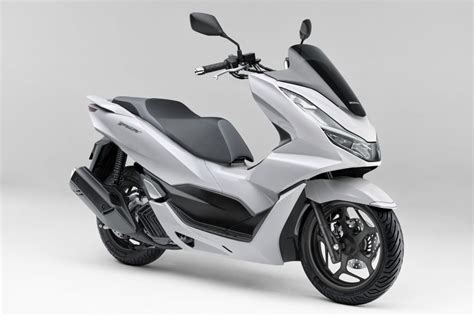 HONDA Fully Remodels the PCX Series | Webike News