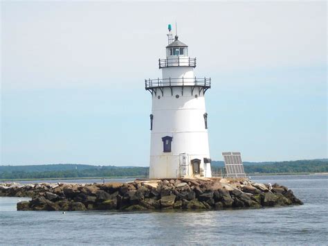 6 Best Lighthouses on the East End