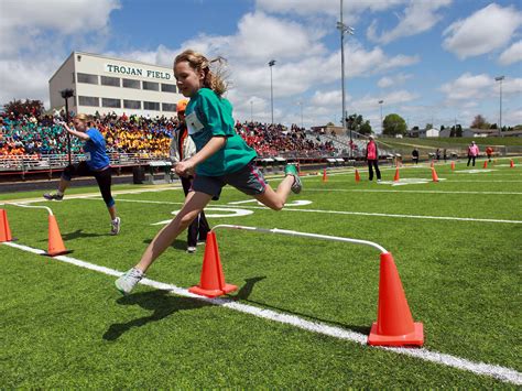 Fun and games at kids’ track and field day | USA TODAY High School Sports