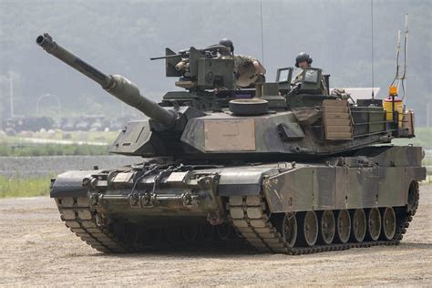 Army Studying Whether M1 Tank Replacement Should Be Driver-Optional ...