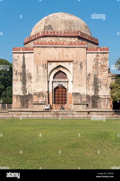 Tomb of firoz shah tughlaq hi-res stock photography and images - Alamy