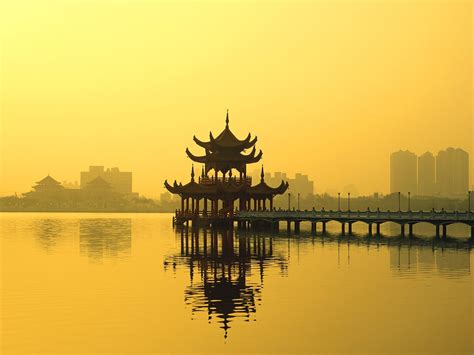 Wallpaper : Lotus, lake, kaohsiung, Taiwan 1600x1200 - wallpaperUp ...