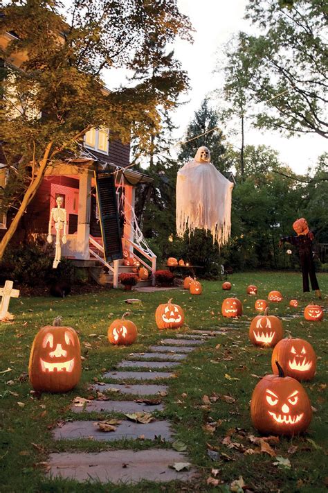 Best Halloween Decorated Yards