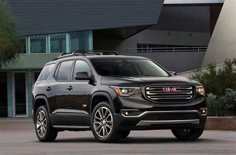 What the experts say about the 2018 GMC Acadia