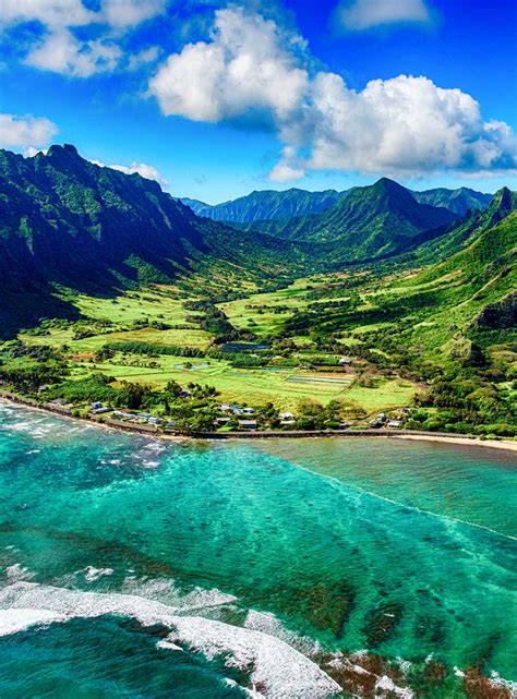 The beautiful and unique landscape of coastal Oahu, Hawaii and the ...