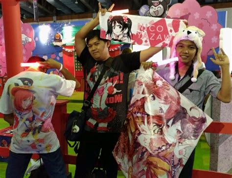 Tiga Wibu Garis Keras Mencari Waifu di Indonesia Comic Con 2016