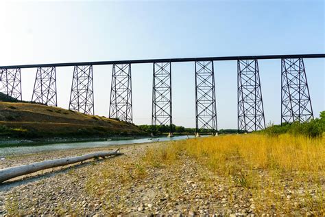 Largest train bridge in Canada. Lethbridge AB [OC][6000x4000] : r ...