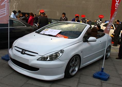 Extreme Tuning from China: Peugeot 307 CC