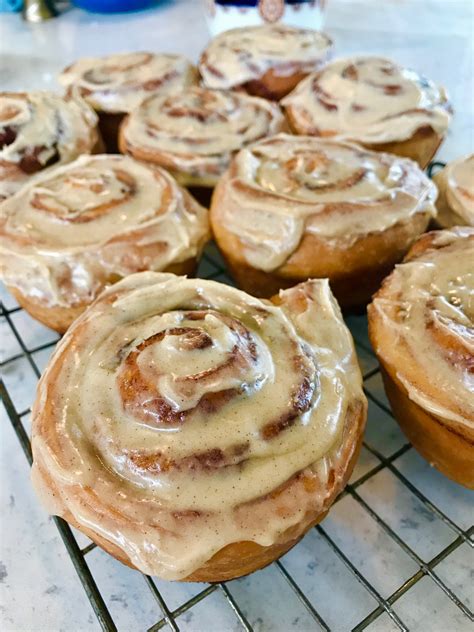 Cinnamon Rolls & Cream Cheese Frosting | Dunowen House Blog